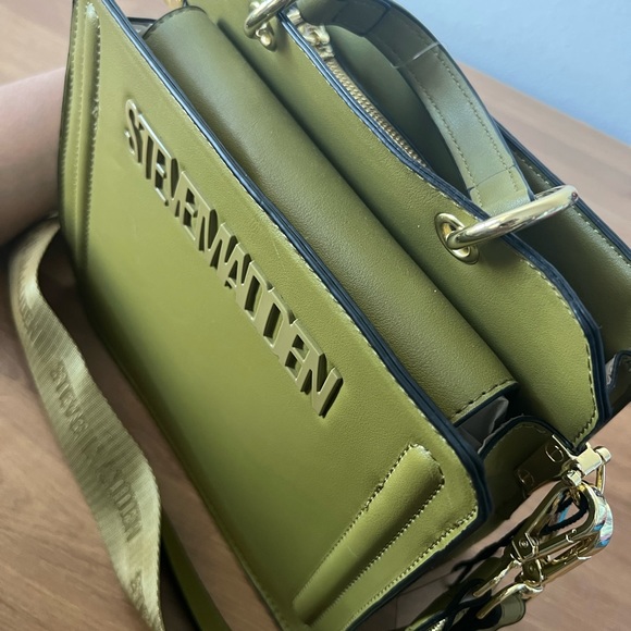 Steve Madden Bevelyn Convertible Tote Green Olive Green - Picture 6 of 6